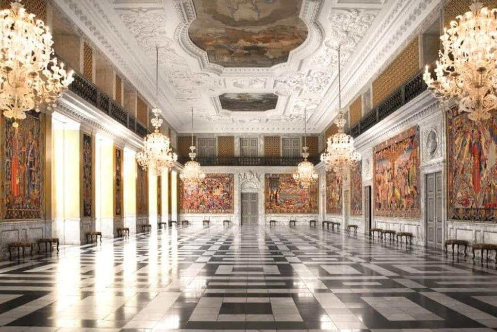 Beautiful Duplex Flat By Rosenborg Castle Leilighet København Eksteriør bilde